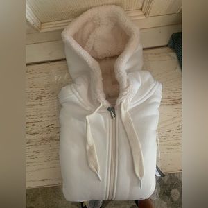 BRAND NEW Eddie Bauer fluffy fleece zip up